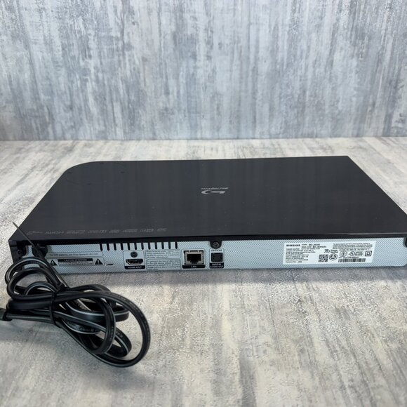 Samsung BD-J6300 Blu-ray Player - Picture 8 of 13